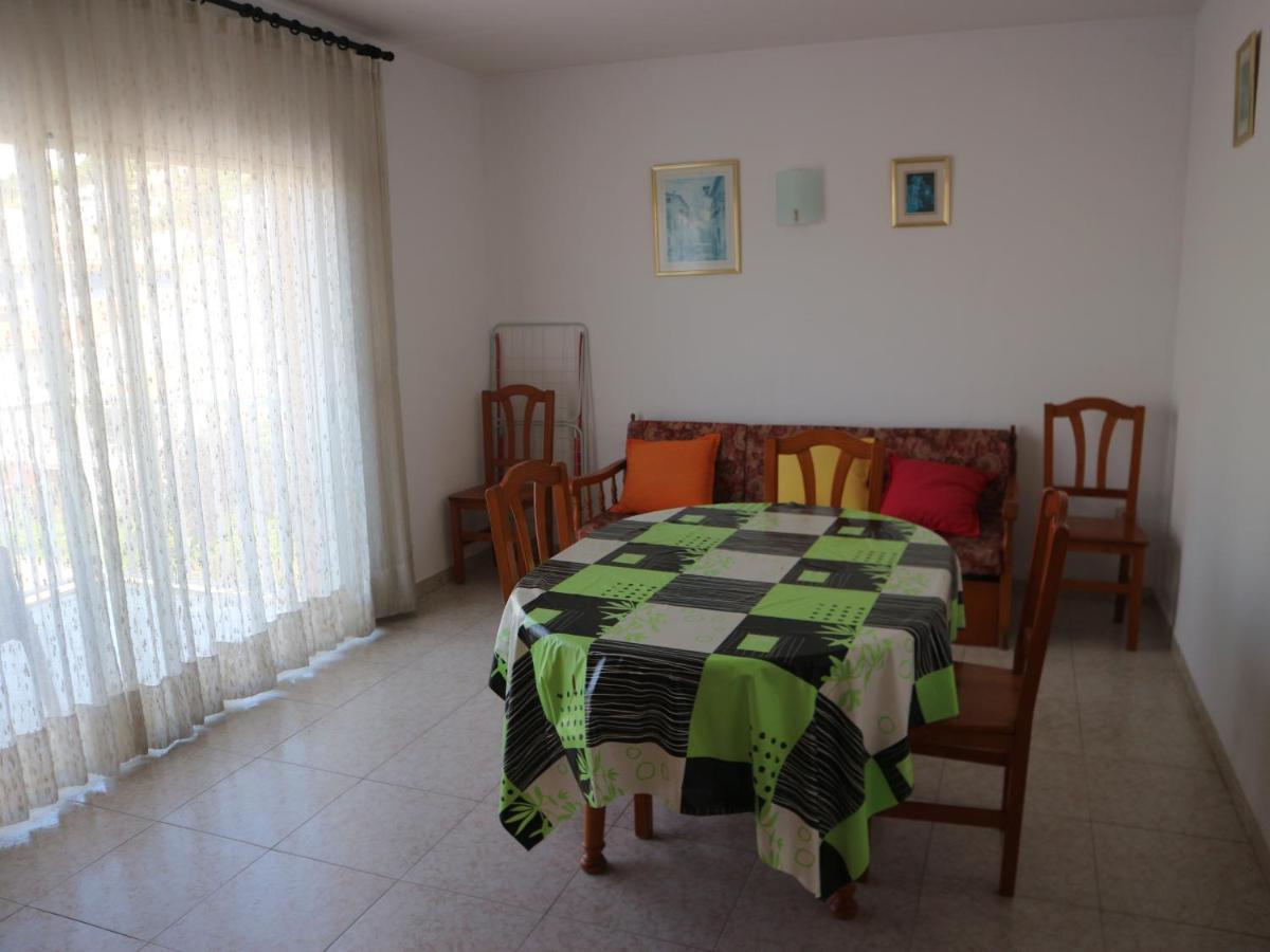 Leo Apartament